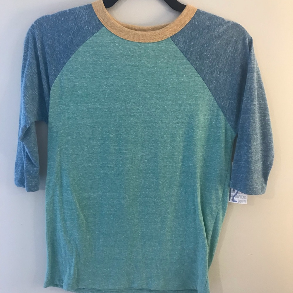 Brand new LuLaRoe Sloan shirt - unisex!